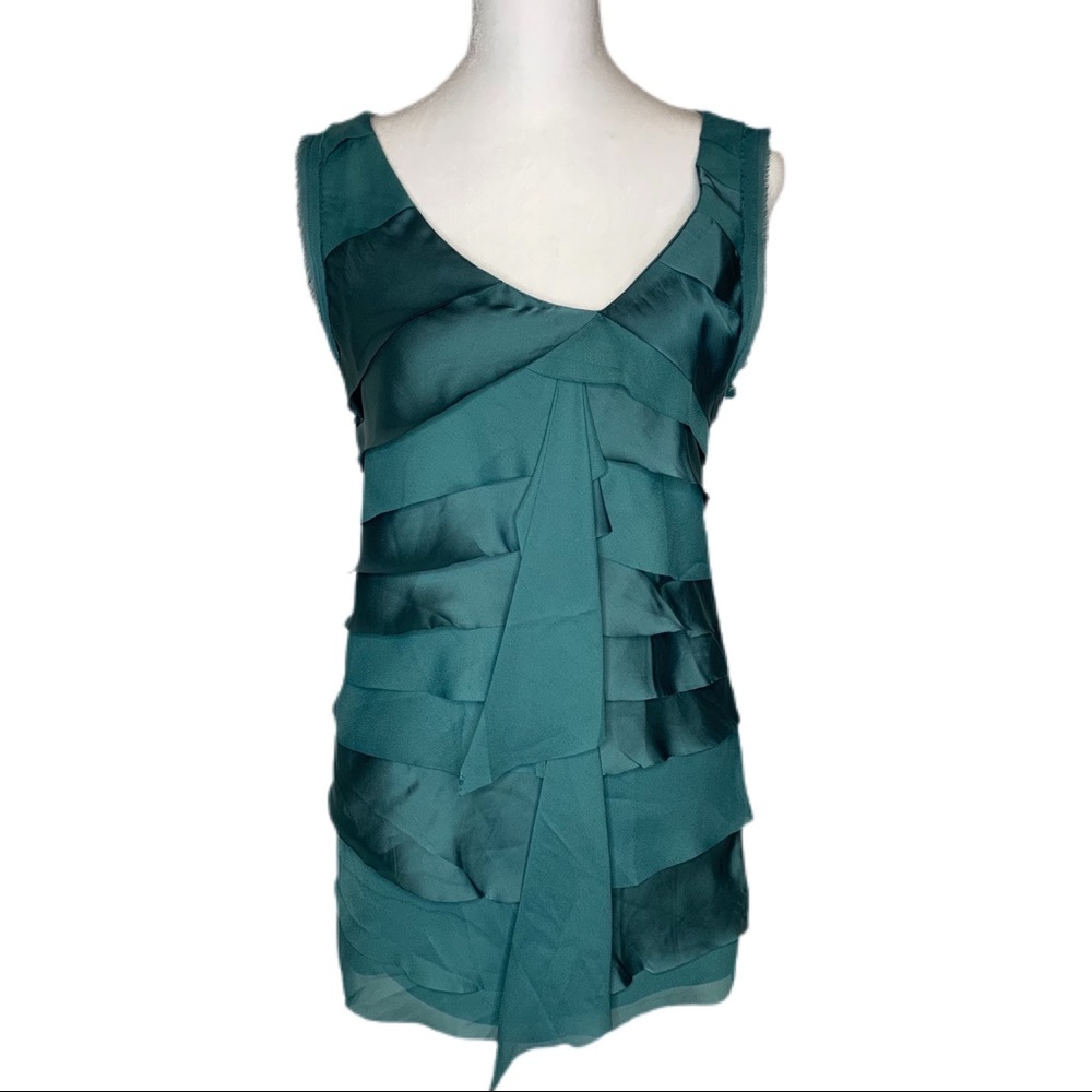 Ann Taylor Loft V-neck Sleeveless Top‎ Small